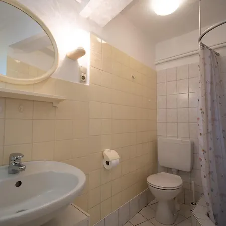 Haus Sonnenwinkel 1 Apartamento *